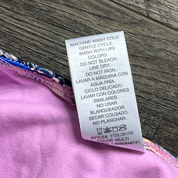 Time and Tru Swim Suit One Piece ((size Large)) - Picture 4 of 4